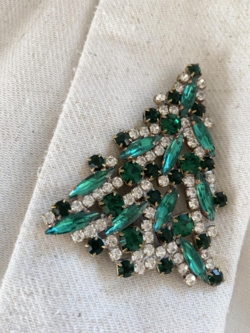 Julebroche
Broche i vintage rhinsten
Tjekkisk Glaskunst