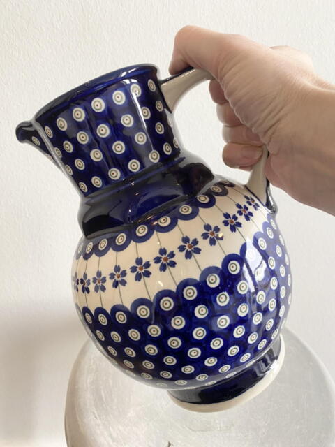 Ægte Polsk Keramik. Kande 1,75 L
Håndlavet og Håndmalet
Mønster "Påfugle Øjne"
