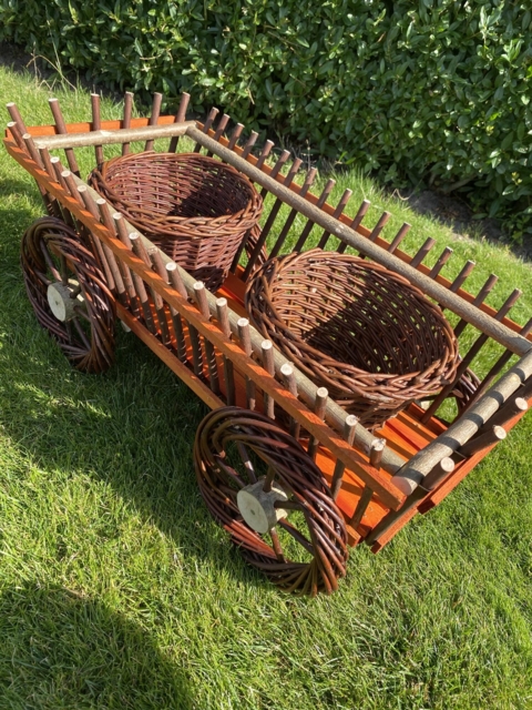 Havedokration
vogn til blomster