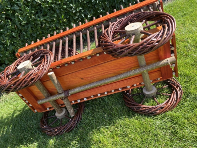 Havedokration
vogn til blomster