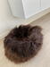 Hundeseng eller katteseng 
Ægte Lammeskind, 40 cm. 
Naturlig brun